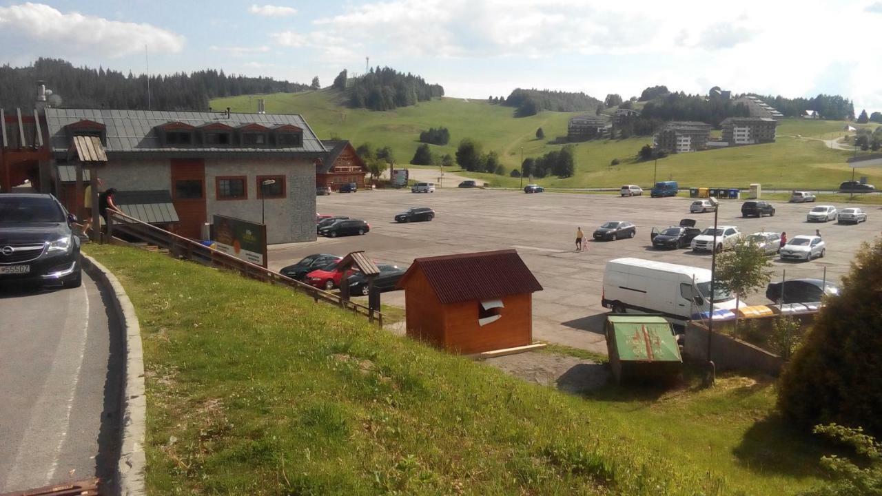 Almet, Apartmánove štúdio 205 Apartman Dóval